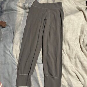 Lululemon Align cropped joggers size 4